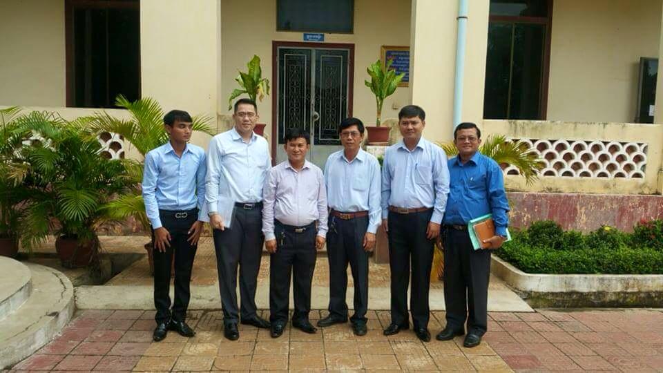 Đoàn cán bộ trường CĐ Kinh tê-Tài chính Thái Nguyên thăm và làm việc với Sở Giáo dục Thanh niên và Thể thao tỉnh Kampong Cham vương quốc Campuchia
