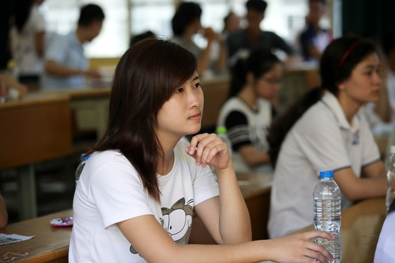 Phổ điểm trung bình khối A,B,C từ 16-18 điểm