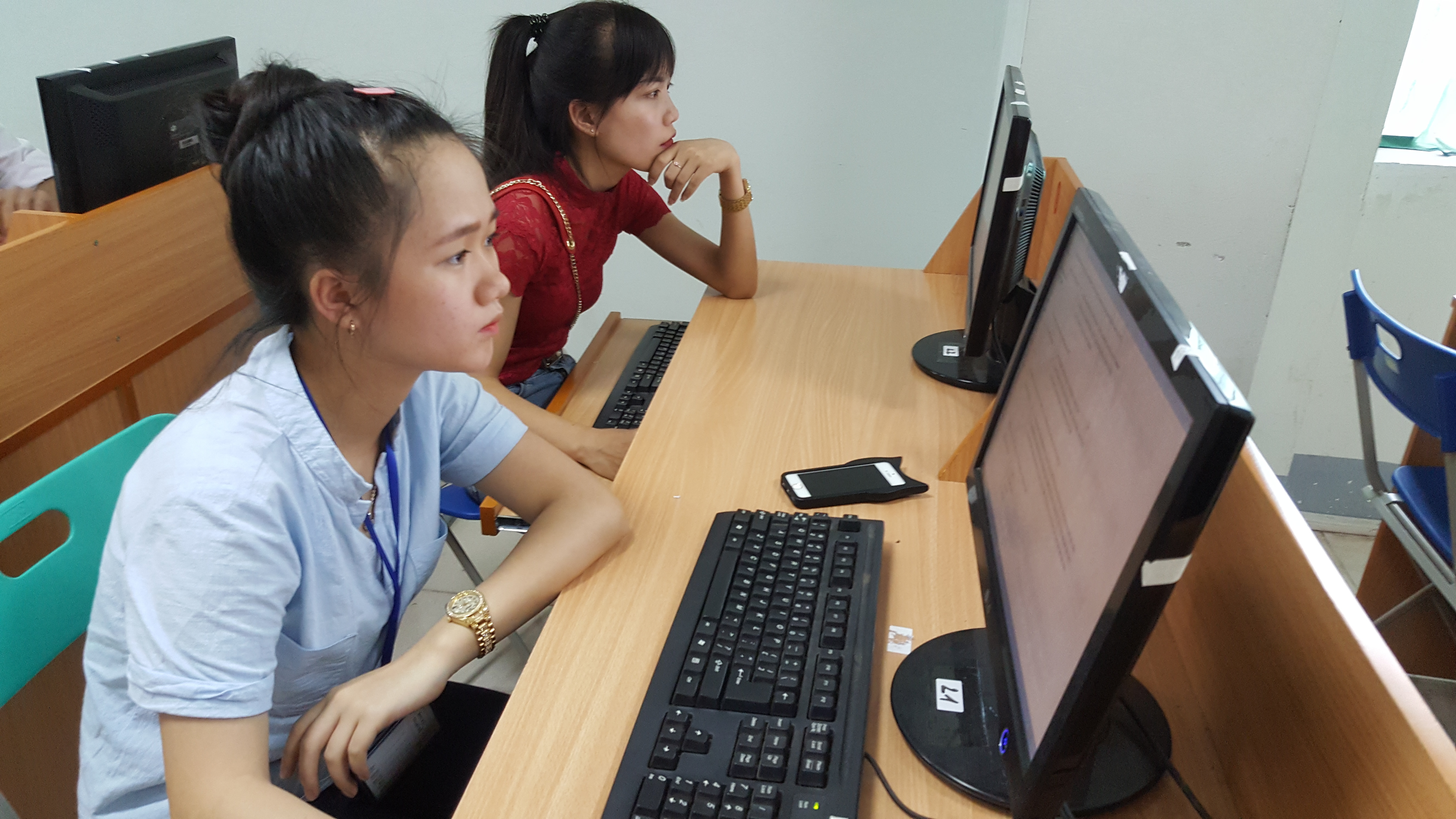 Video - Hình ảnh diễn biến cuộc thi "Vô địch tin học văn phòng" năm học 2015 - 2016 