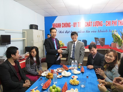 Chính thức khai trương trung tâm Ứng dụng và Dịch vụ CNTT