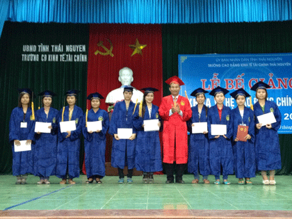 Tổ chức bế giảng cao đẳng K6