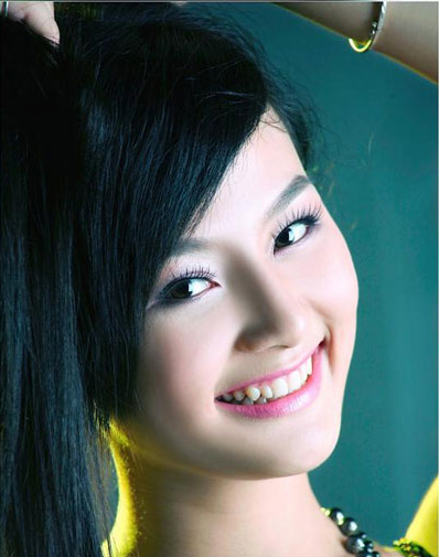 Gương mặt 18 thí sinh xuất sắc nhất vòng sơ loại hoa khôi Kinh tế 2012 (MISS TCEF 2012)