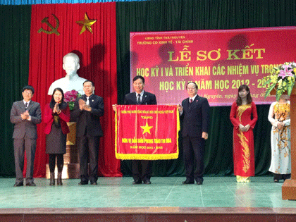 Nhà trường tổ chức sơ kết học kỳ I và triển khai các nhiệm vụ trọng tâm trong học kỳ II