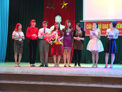 Hoạt động ra mắt câu lạc bộ tiếng nước ngoài