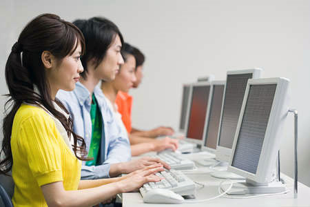 Nghị quyết chuyên đề về nâng cao chất lượng đội ngũ cán bộ, giảng viên giai đoạn 2014 - 2020