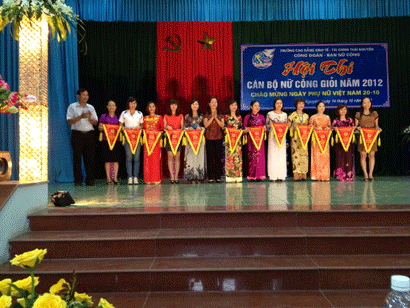 Một số hình ảnh của hội thi cán bộ nữ công giỏi năm 2012